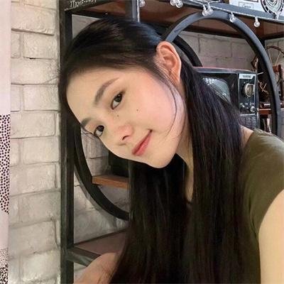 男生女生向前冲